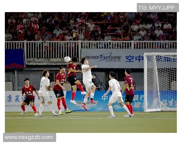 球星附体助力足球广告展现精彩瞬间引发激情赛场新风潮