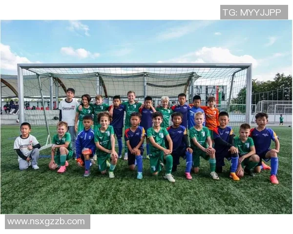 打造未来足球巨星的全方位培训体系助力青少年快速成长与突破